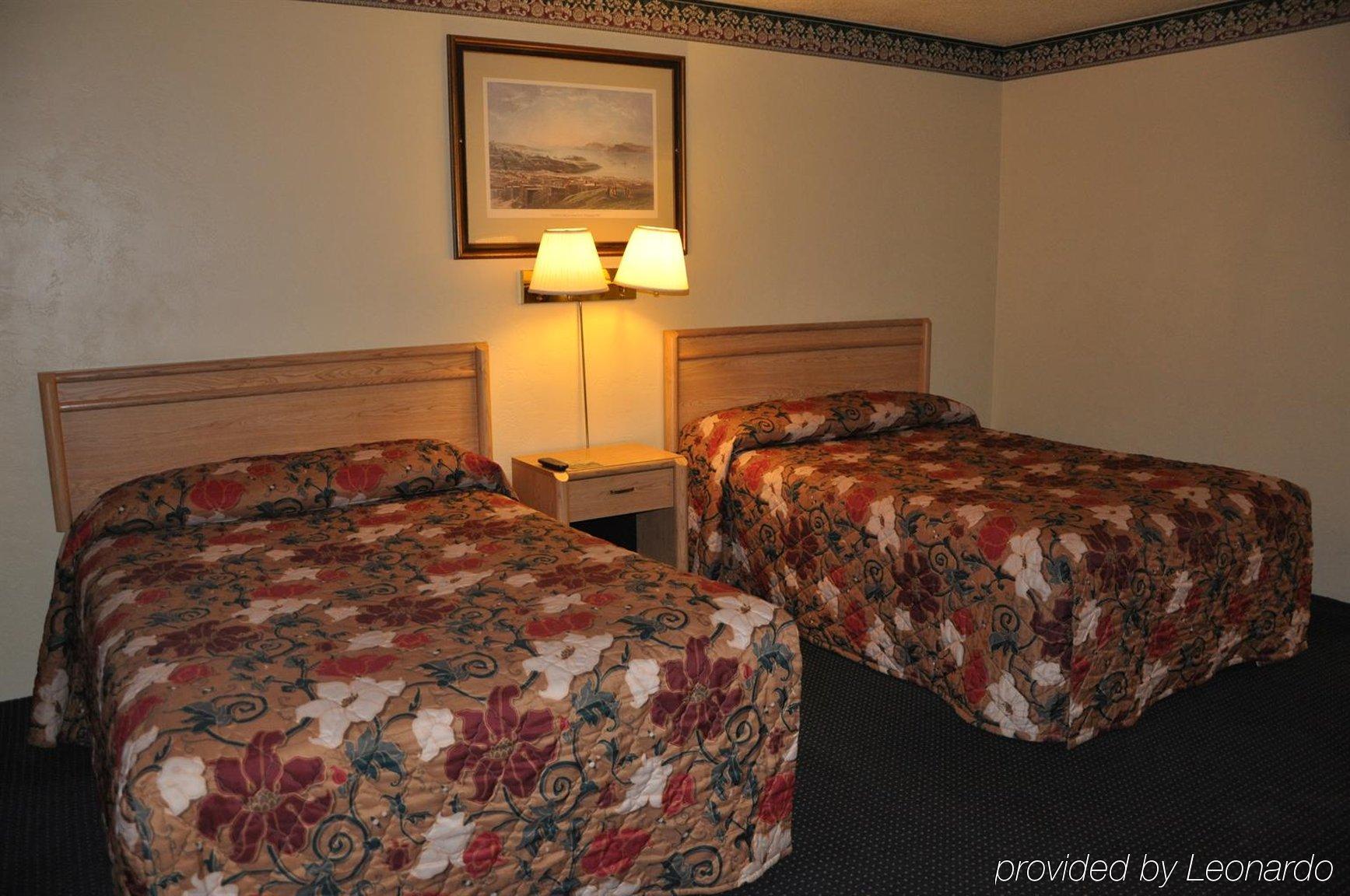 Travelers Inn Manteca Room photo